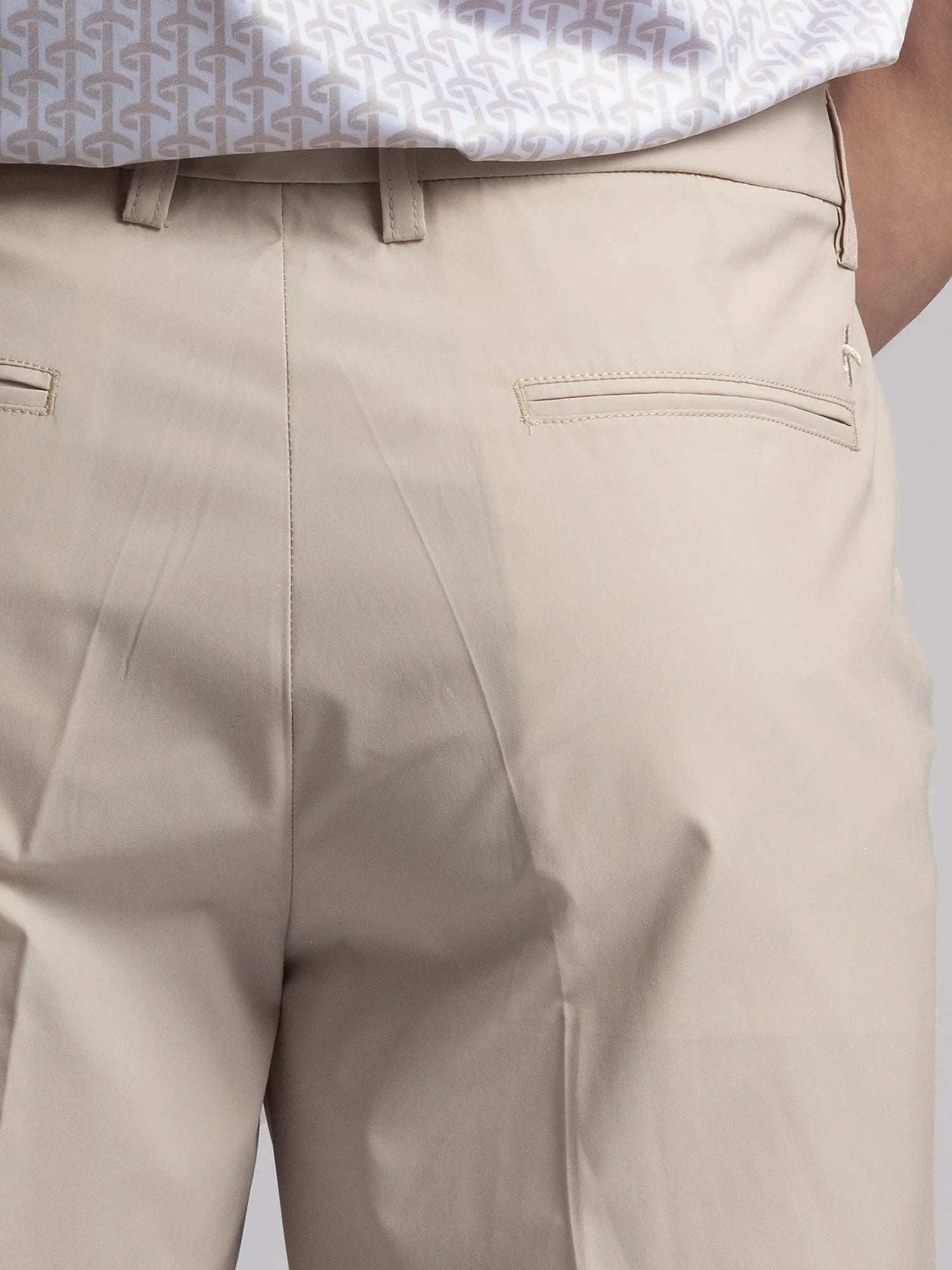 BYRON_LUX_SHORTS_Cross_sportswear_close1