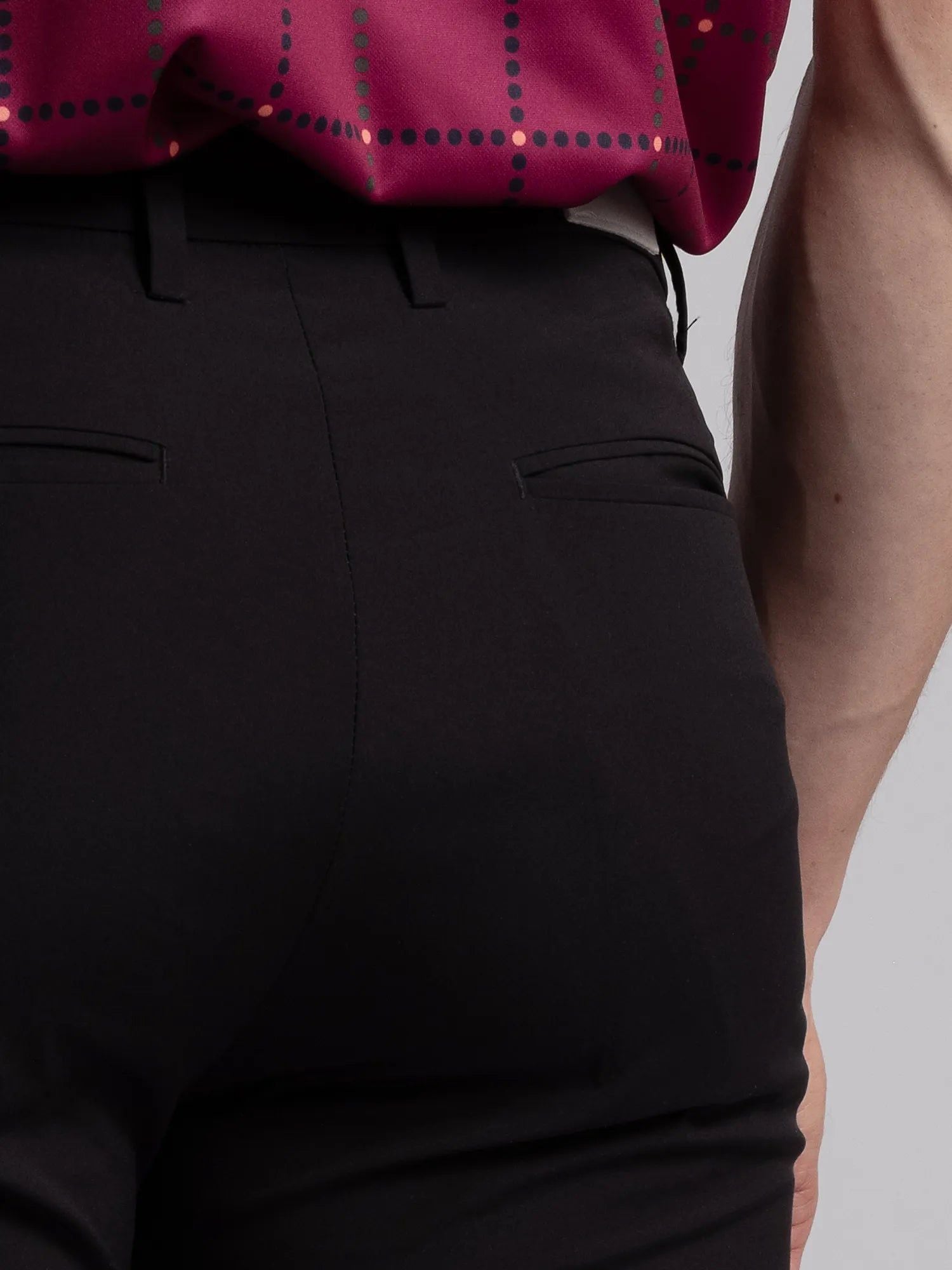 BYRON_TECH_CHINO_Cross_sportswear_black_close