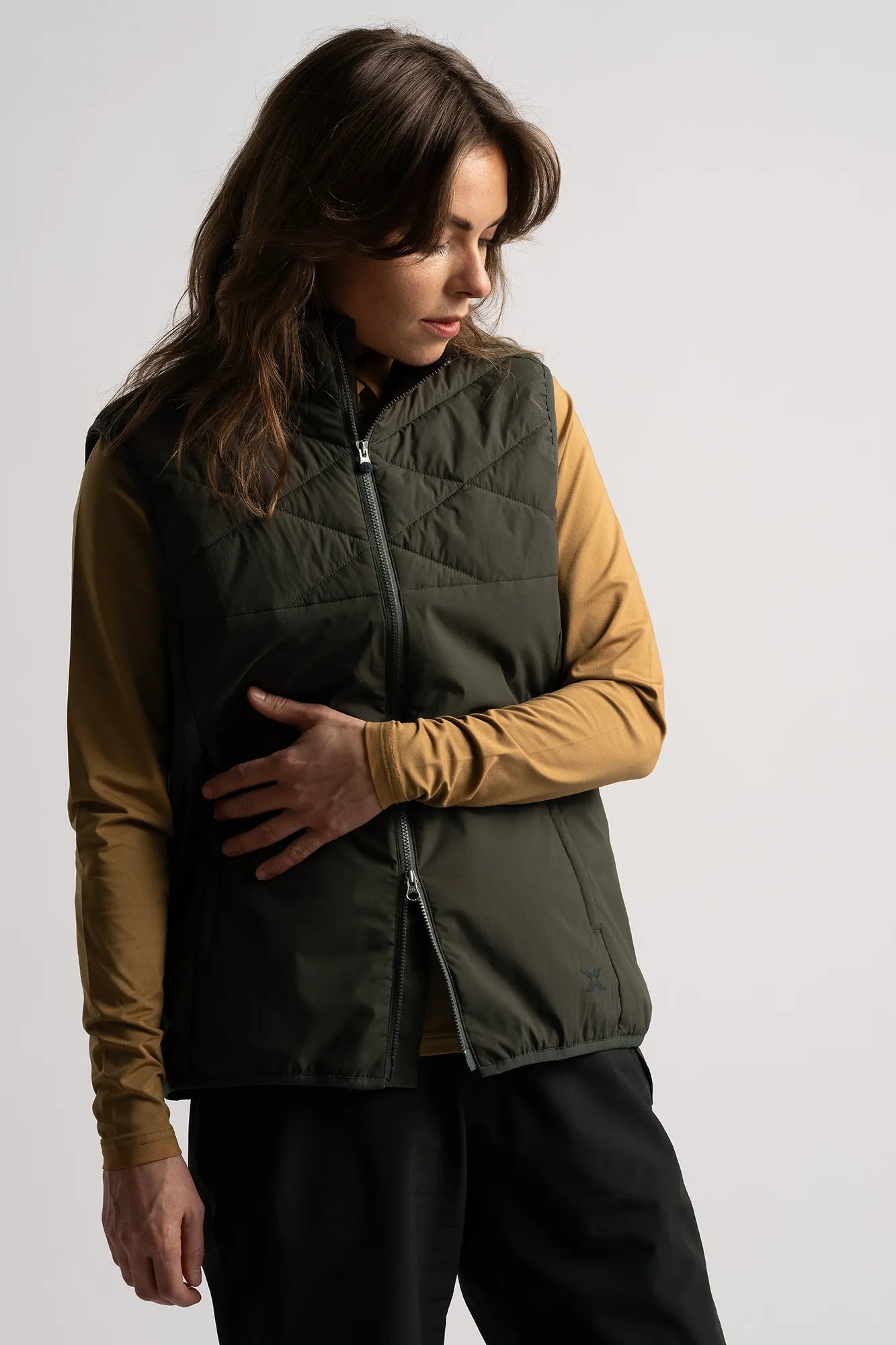 CROSS-W_BLANK_CREEK_BLANK_WIND_BLANK_VEST_BLANK_DARK_BLANK_PINE
