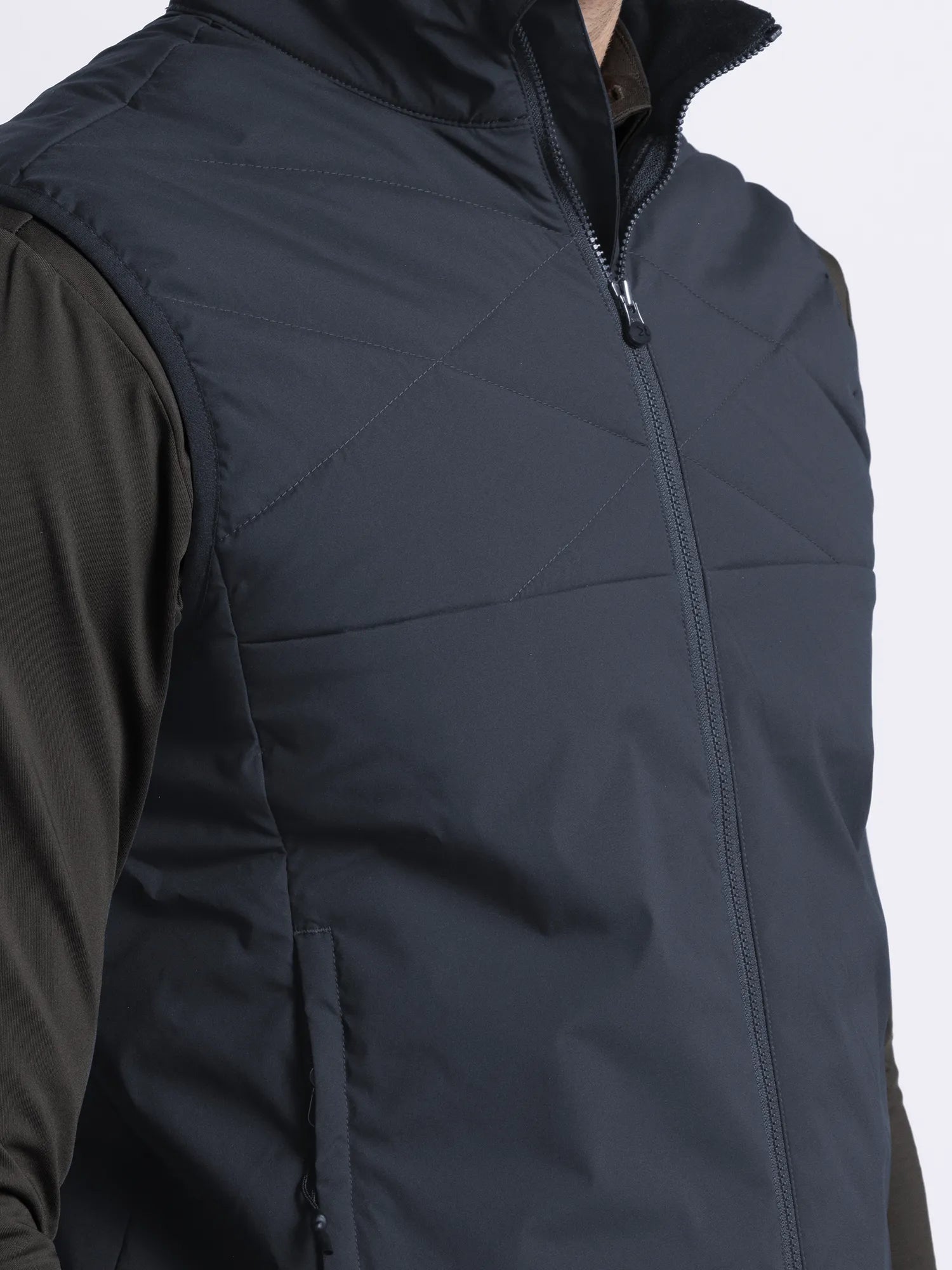 Cross_Sportswear_CREEK_WIND_VEST_11606327-498_Navy_close