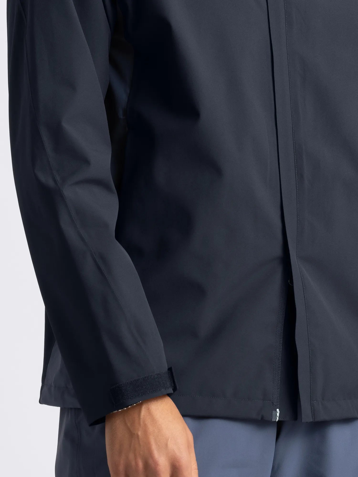 Cross_Sportswear_M_CLOUD_2.0_JACKET_11120305-490_Navy_Ensign_close