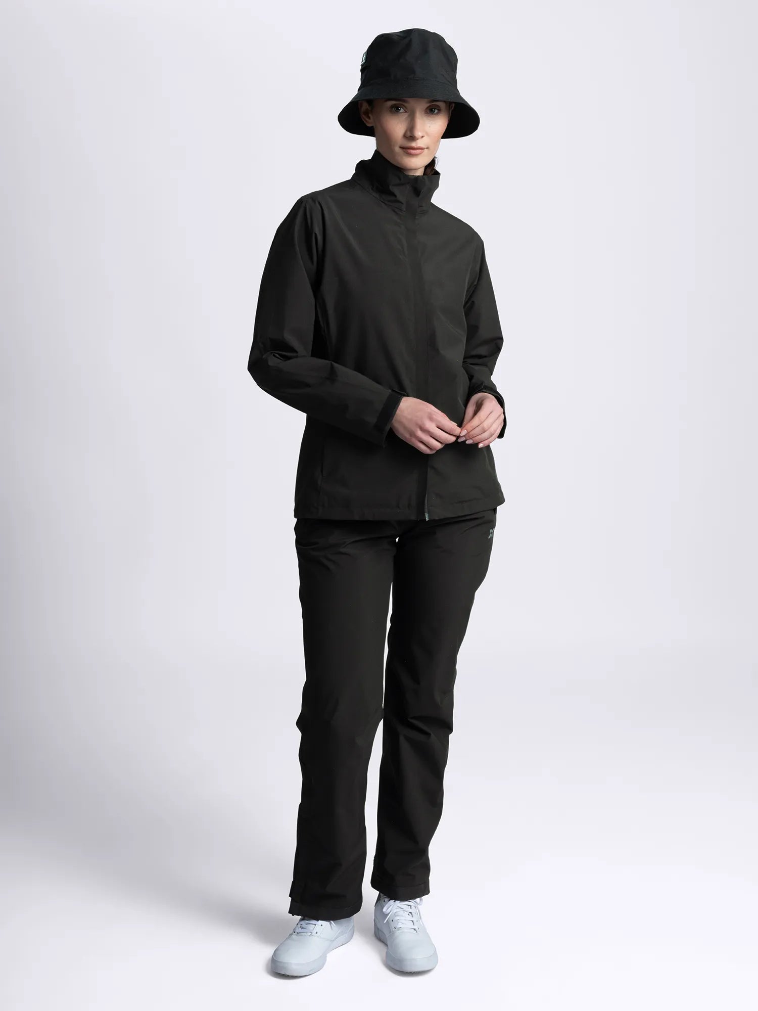 Cross_Sportswear_W_CLOUD_2.0_JACKET_21119305-900_Black_full_front