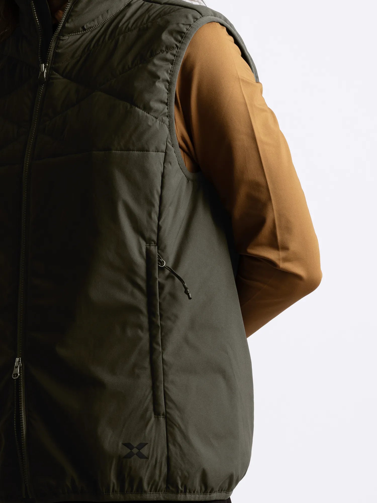 Cross_Sportswear_W_CREEK_WIND_VEST_21607327-693_Dark_BLANK_Pine_side
