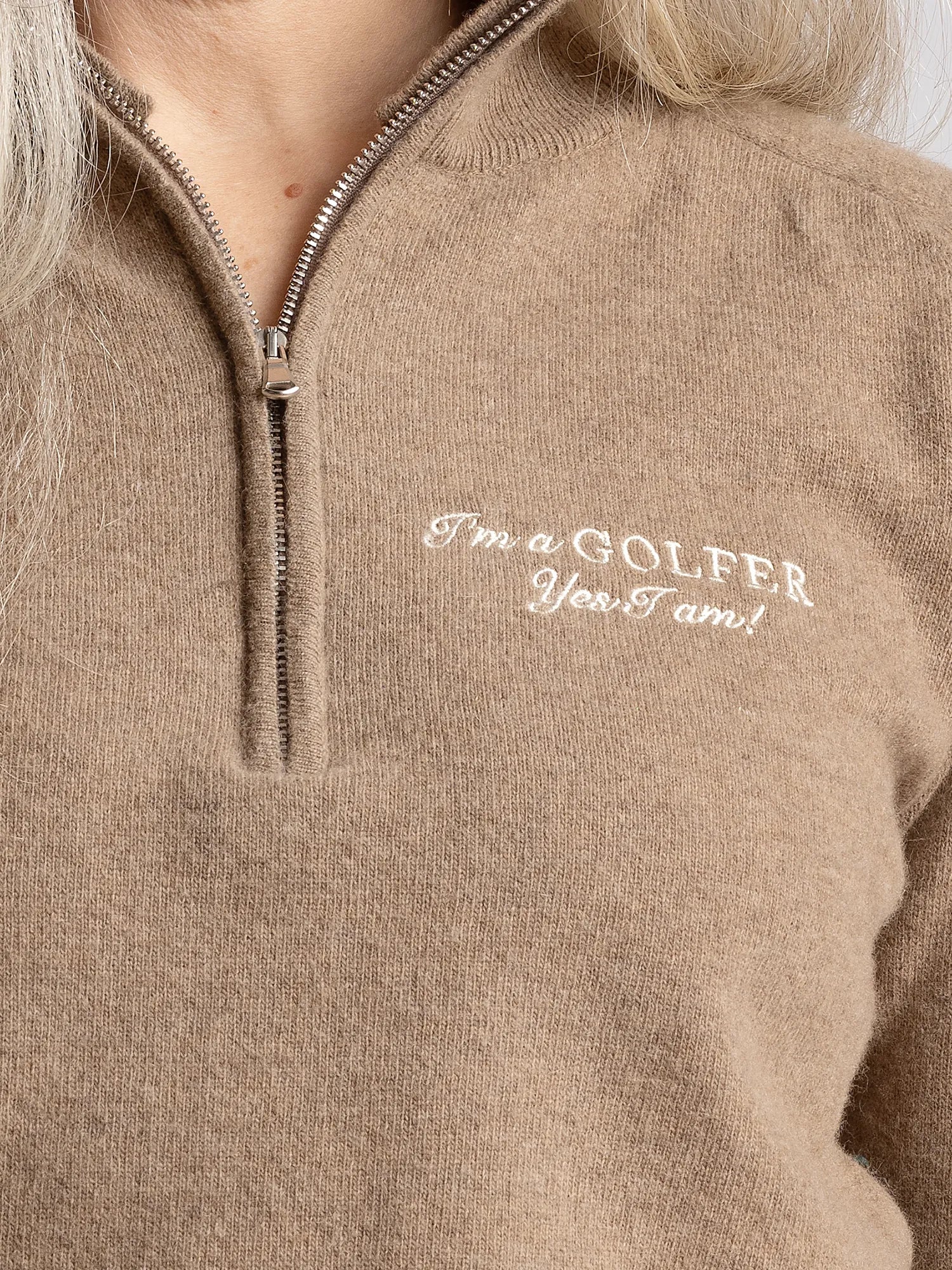 Cross_sportswear_W_GRETA_IGY2_12_ZIP_Deep_Sand_close_BLANK_up_BLANK_kopiera