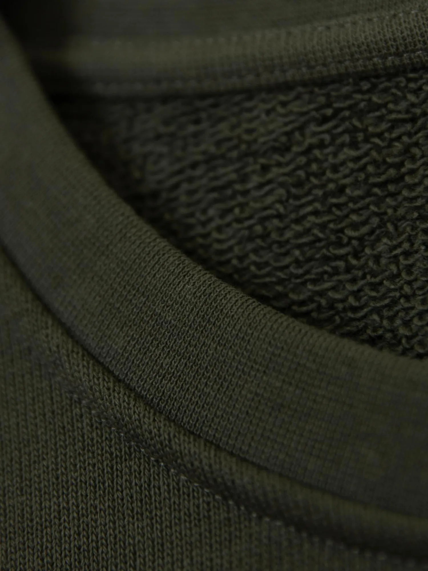 W_BLANK_JENNY_BLANK_JSG2_BLANK_SWEATER_BLANK_Forest_BLANK_Night_BLANK_close_BLANK_up2