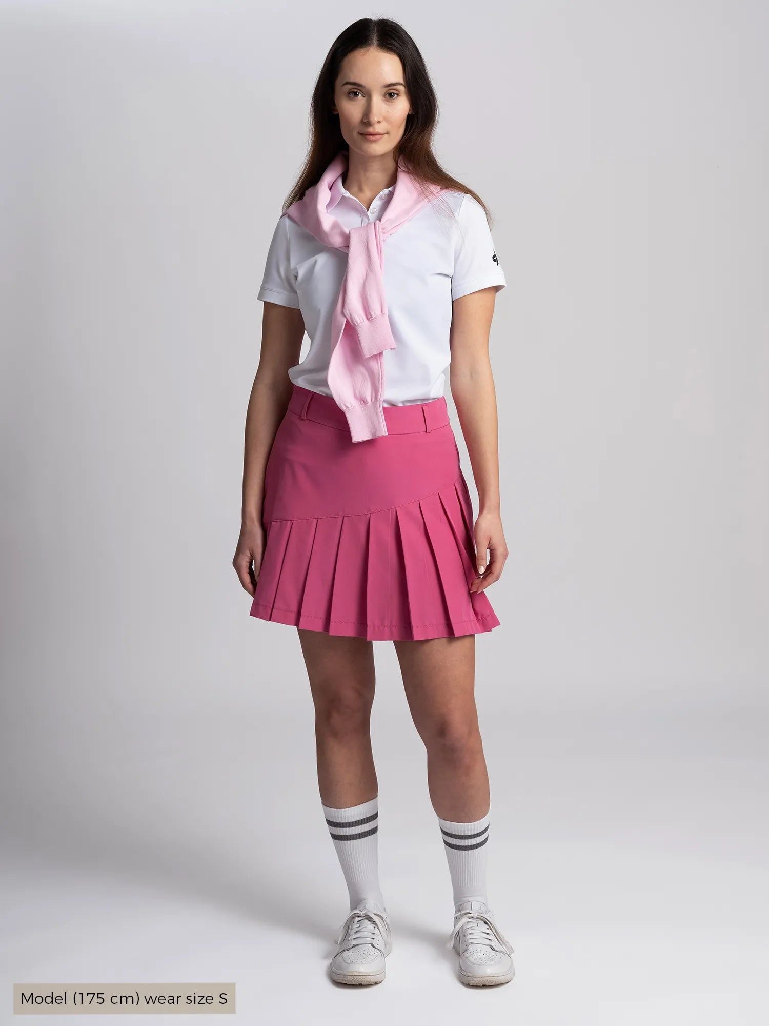 AMY_POLOSHIRT_SOLID_PLEAT_SKORT_Cross_sportswear_front_ca4b9c49-2282-4e05-84d0-3ce4934989c0