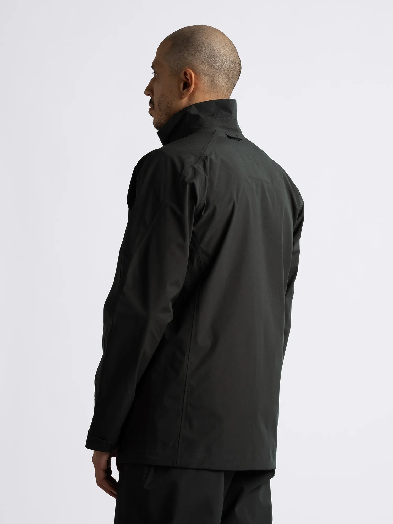 Cross_Sportswear_M_CABOT_JACKET_11118303-900_Black_back