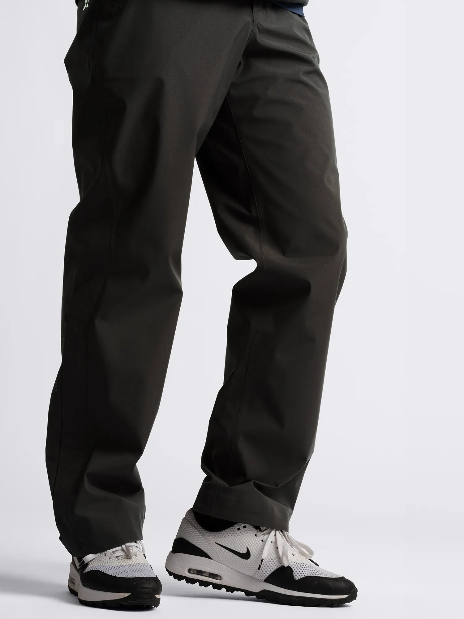 Cross_Sportswear_M_CABOT_PANTS_12100303-900_Dark_Black_front