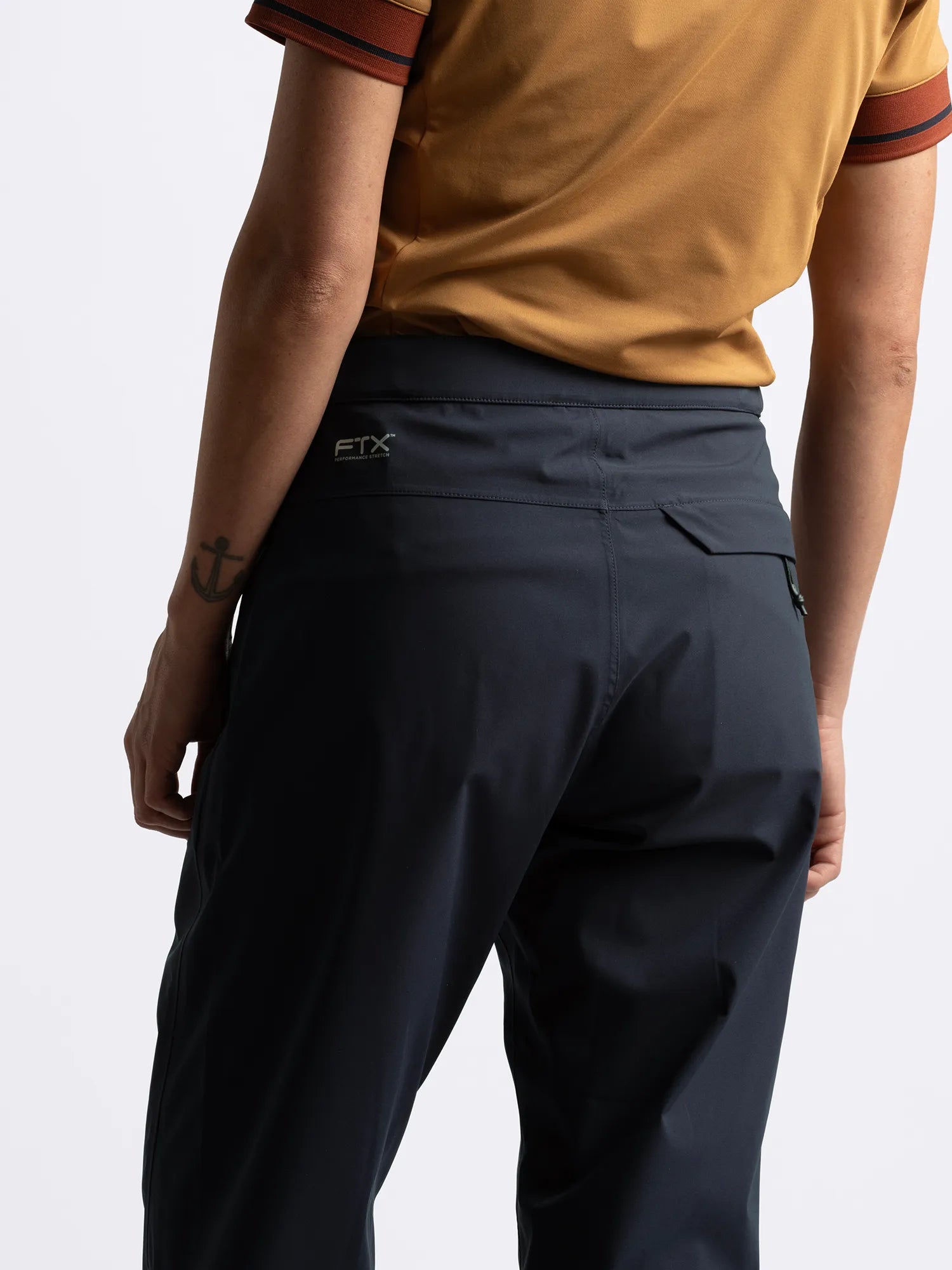 Cross_Sportswear_W_CABOT_PANTS_22101303-498_Navy_back