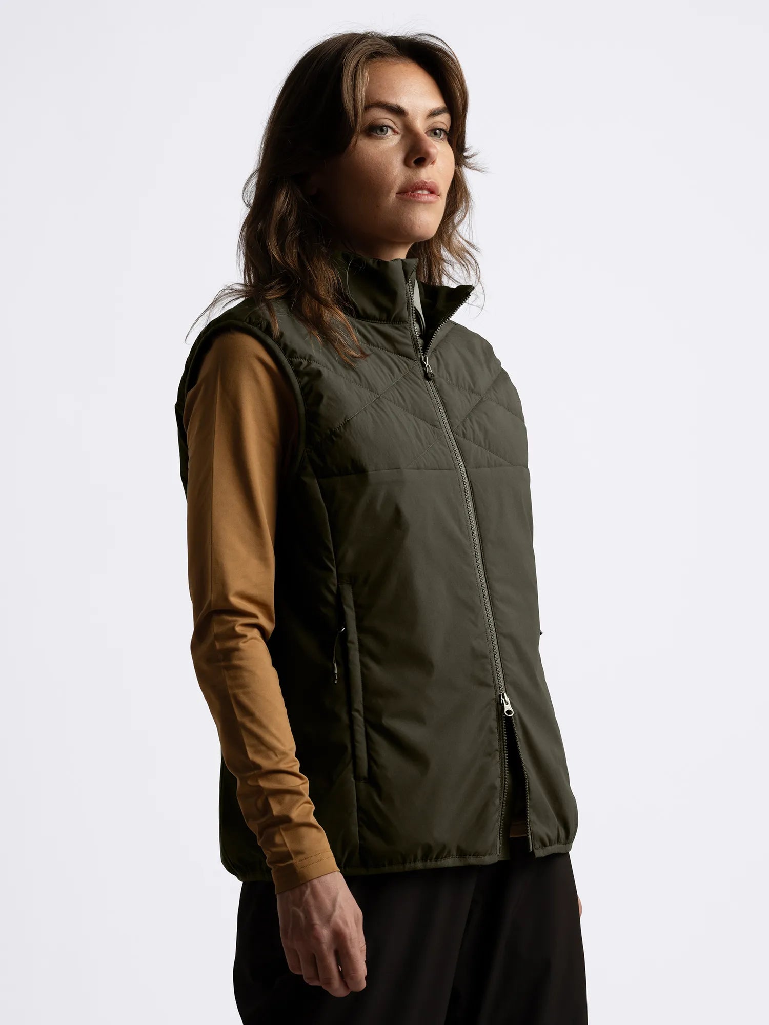 Cross_Sportswear_W_CREEK_WIND_VEST_21607327-693_Dark_BLANK_Pine_front1