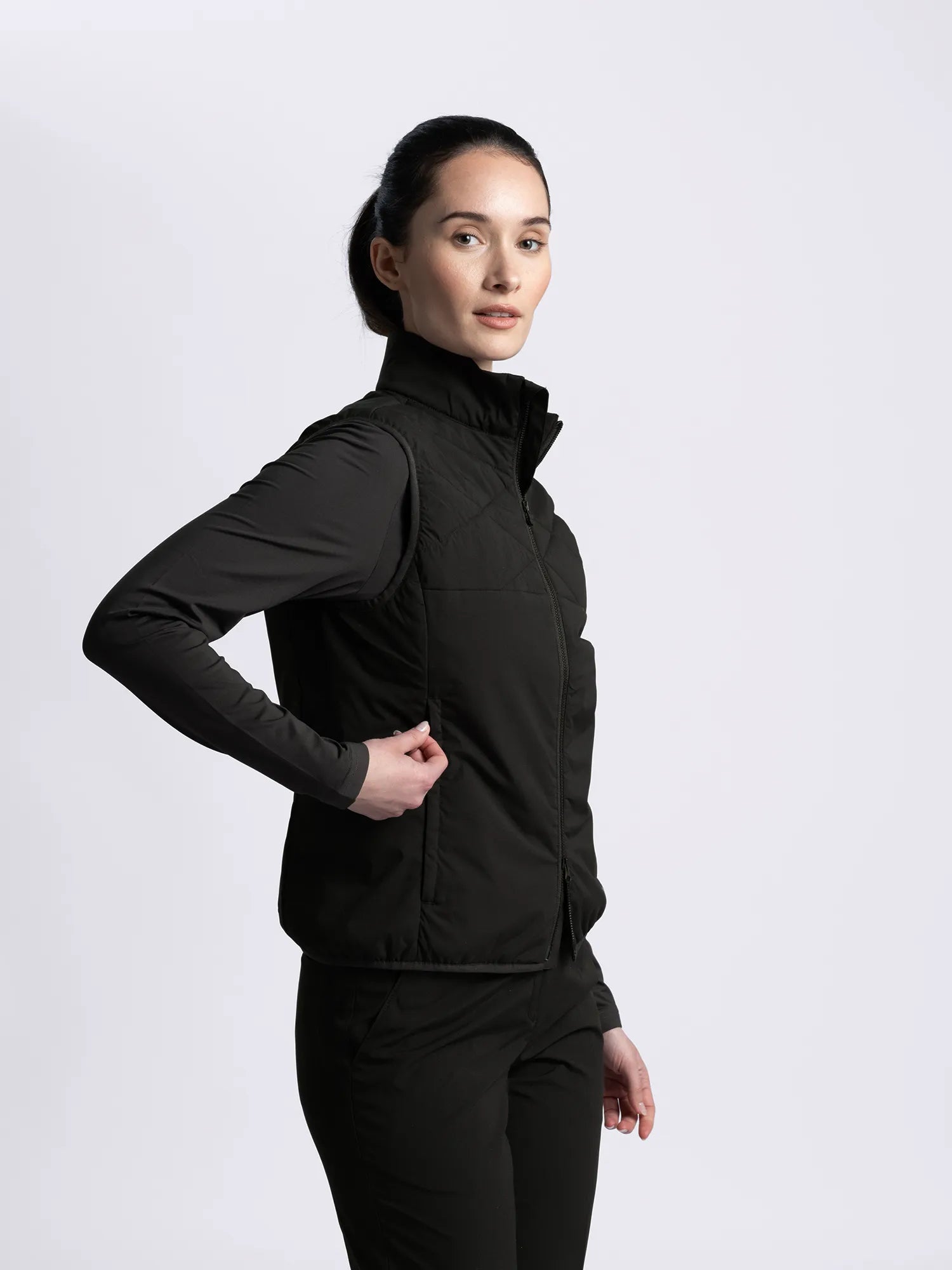 Cross_Sportswear_W_CREEK_WIND_VEST_21607327-900_Black_Front