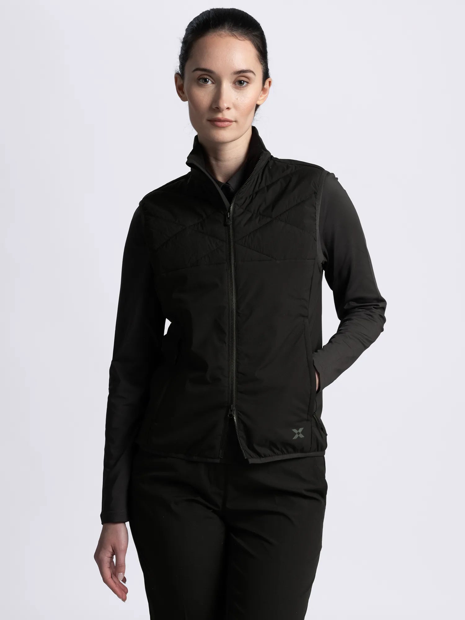 Cross_Sportswear_W_CREEK_WIND_VEST_21607327-900_Black_front1