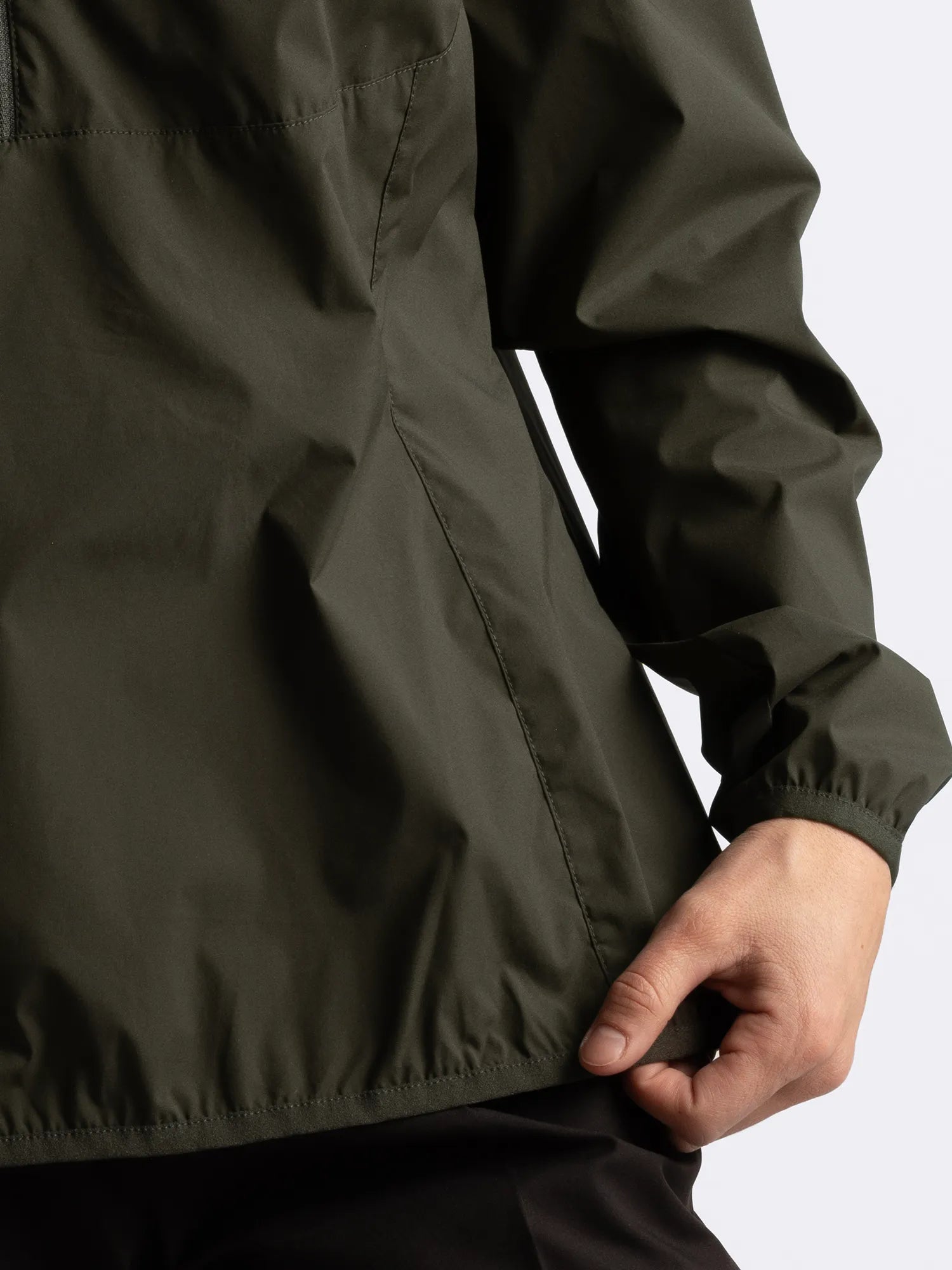 Cross_Sportswear_W_ESSEX_WINDBREAKER_21125318-693_Dark_BLANK_Pine_close