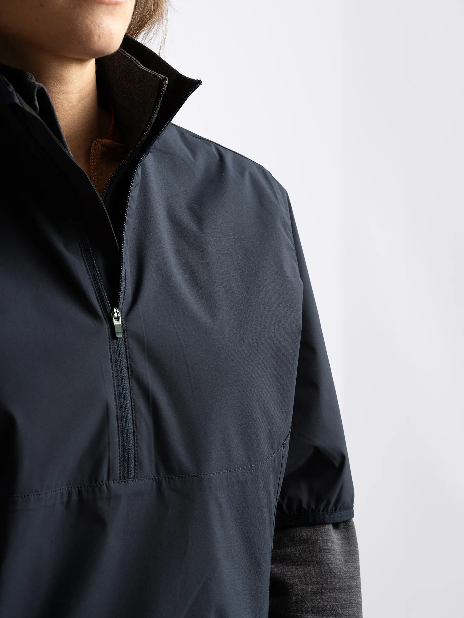 Cross_Sportswear_W_PINE_WINDBREAKER_21123318-498_Navy_close