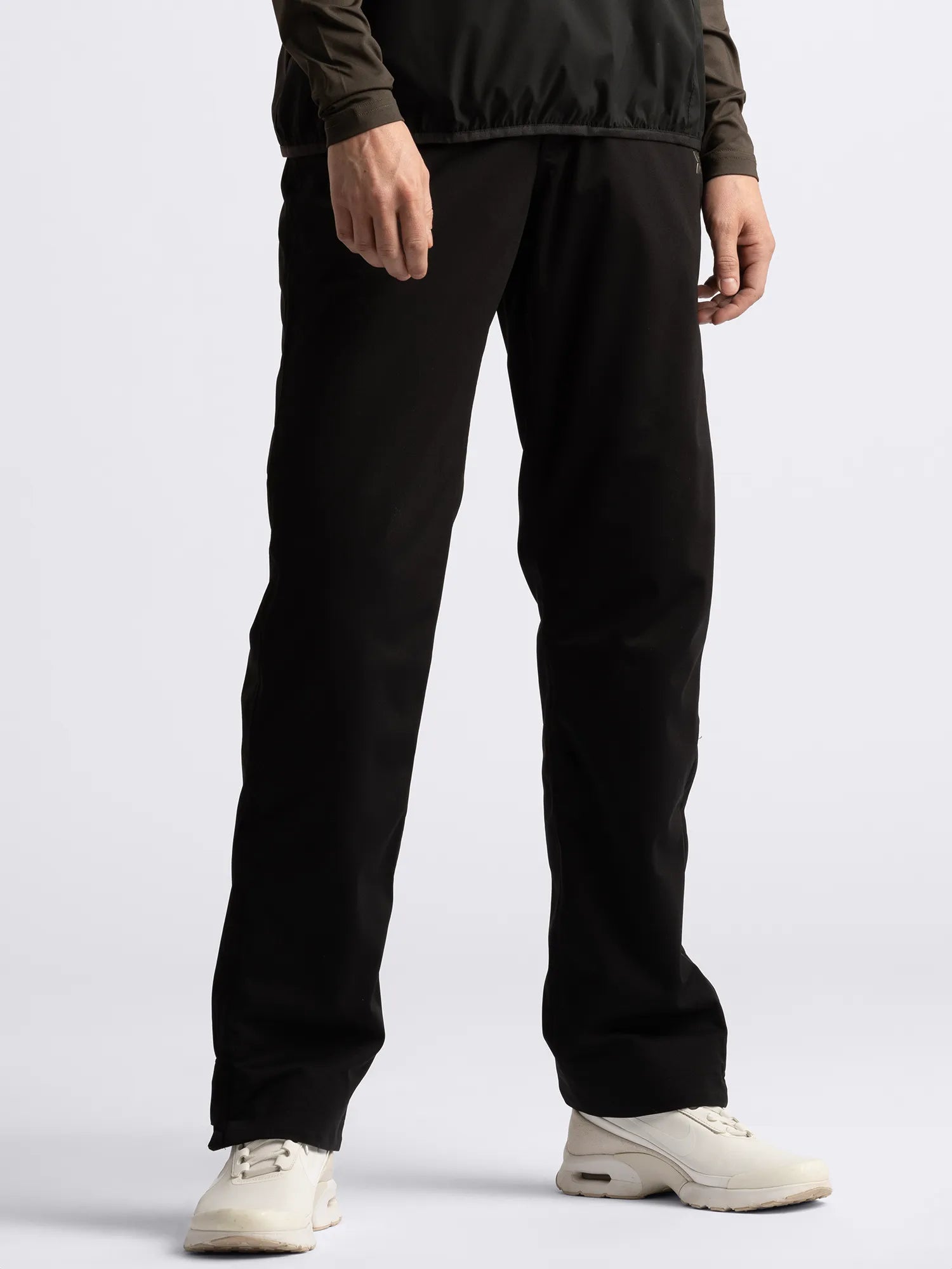 Cross_Sportswear_W_X_PRO_PANTS_22133302-900_Black_front1