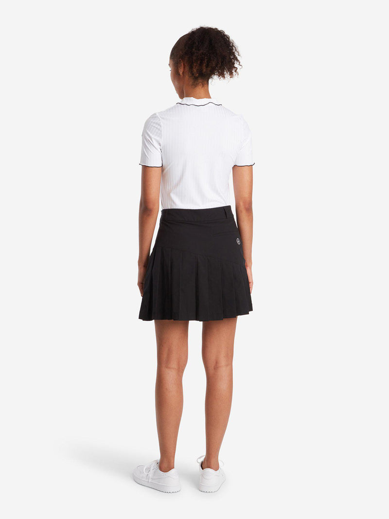 L12-W_Solid_Pleat_Skort_Black-W_Divot_Polo_White-633
